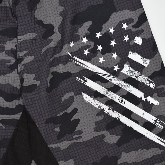 Grey Camo Swim Trunks Size 36 - Picture 2 of 6